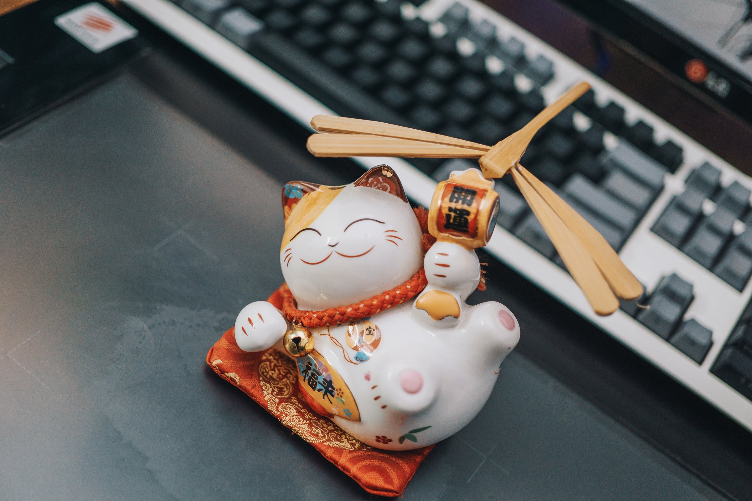 Maneki-neko Figurine